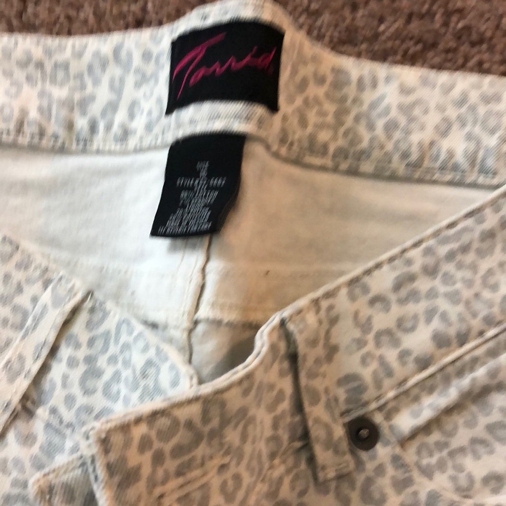 Jeans - Picture 3 of 3